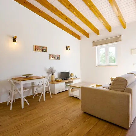 Apartamento I - St. Johns Countryside Getaway *